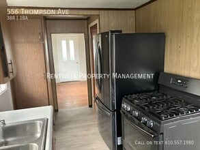 556 Thompson Ave in Clairton, PA - Building Photo - Building Photo