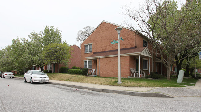 Alameda Place in Baltimore, MD - Foto de edificio - Building Photo