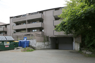 The McLean Apartments in Vancouver, BC - Building Photo - Building Photo