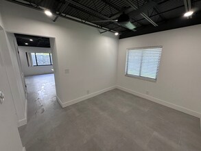 604 NE 9th Ave, Unit 3 in Fort Lauderdale, FL - Building Photo - Building Photo