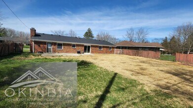 5834 Shady Cove Ln in Dayton, OH - Building Photo - Building Photo