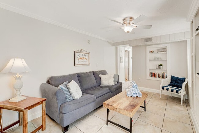 103 4th St S