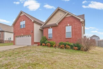 1725 Autumnwood Blvd in Clarksville, TN - Building Photo - Building Photo