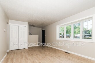 405 W Market St in Springboro, OH - Building Photo - Building Photo