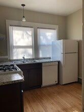 3635 E Armour Ave, Unit LOWER in Cudahy, WI - Foto de edificio - Building Photo