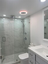 403 NW 72nd Ave, Unit 217 in Miami, FL - Building Photo - Building Photo