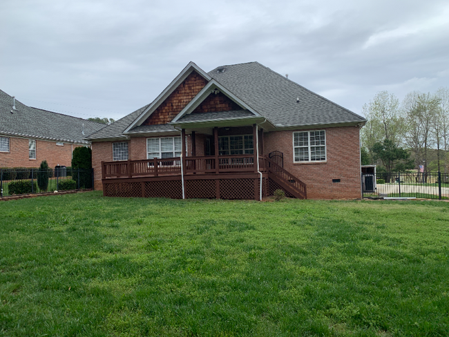 7757 St Andrews Ln in Stanley, NC - Foto de edificio - Building Photo