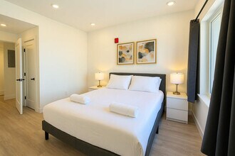 2400 E Huntingdon St in Philadelphia, PA - Building Photo - Building Photo