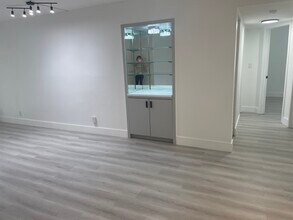 9370 SW 8th St in Boca Raton, FL - Building Photo - Building Photo