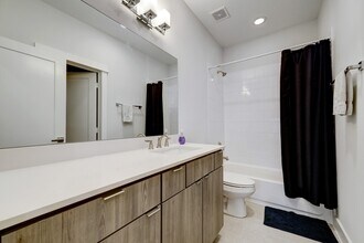 3308 Pease St in Houston, TX - Building Photo - Building Photo