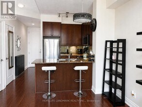 10 Bloorview Pl in Toronto, ON - Building Photo - Building Photo