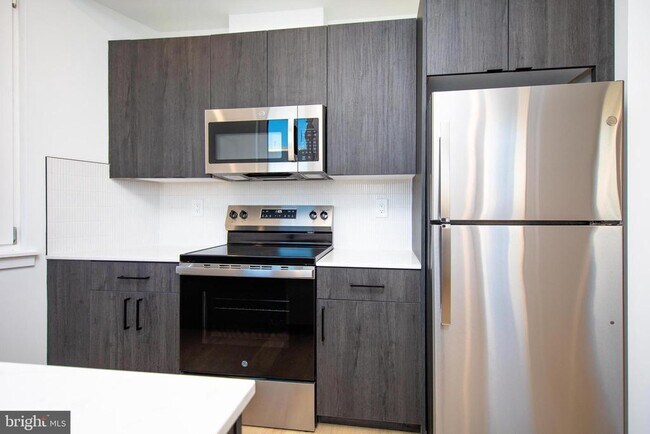 633 N 5th St in Philadelphia, PA - Building Photo - Building Photo