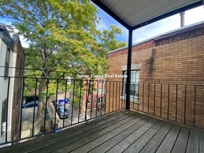 373 Harvard St, Unit 6 in Brookline, MA - Foto de edificio - Building Photo