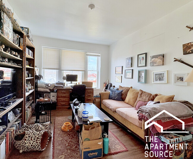 7529 N Rogers Ave in Chicago, IL - Building Photo - Building Photo