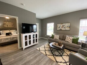 Harbin Pointe Apartment Homes in Bentonville, AR - Building Photo - Building Photo