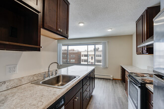 Grand Place Apartments | 1729 in St. Paul, MN - Building Photo - Building Photo