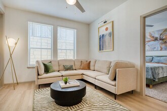 Leon Creek Flats in San Antonio, TX - Building Photo - Building Photo