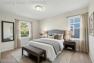 421 W Kalama Ave in Madison Heights, MI - Building Photo - Building Photo