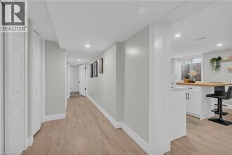 220 Bruce St in Kitchener, ON - Building Photo - Building Photo