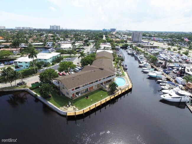 831 SE 22nd Ave in Pompano Beach, FL - Building Photo - Building Photo