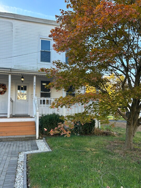 347 W Woodland Ave in Penndel, PA - Building Photo