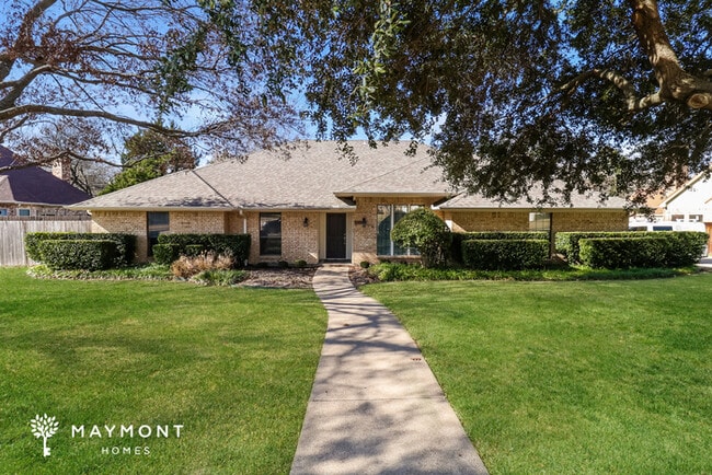 property at 1051 Nottingham Dr