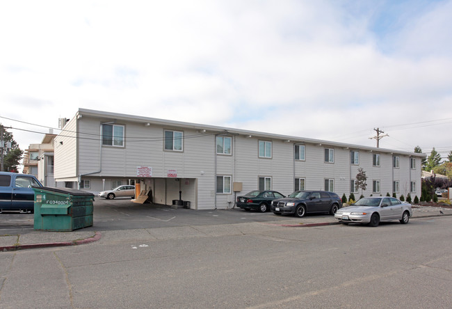 Executive Apartments in Tacoma, WA - Building Photo - Building Photo