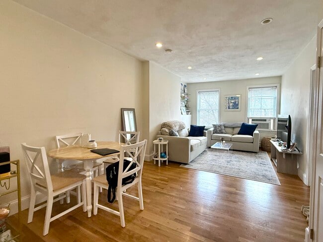 631 Tremont St, Unit 3