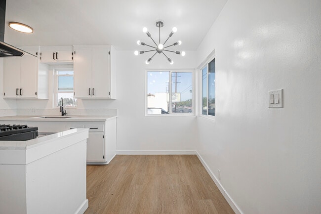 6315 Cherry Ave, Unit 4 in Long Beach, CA - Foto de edificio - Building Photo