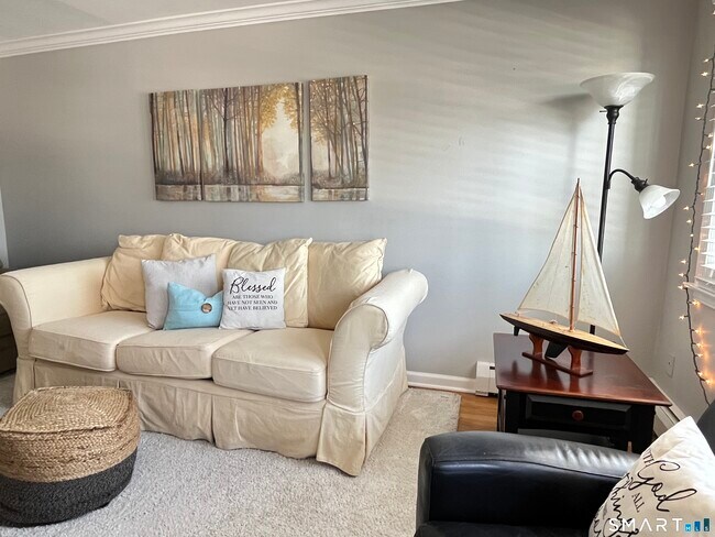 25 Riverside Dr in Clinton, CT - Building Photo - Building Photo