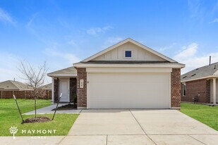 1027 Birkdale Dr in Ennis, TX - Building Photo