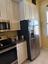 14 Harbour Isle Dr W in Fort Pierce, FL - Building Photo - Building Photo