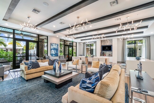 Cortland Deerfield Station in Deerfield Beach, FL - Foto de edificio - Building Photo