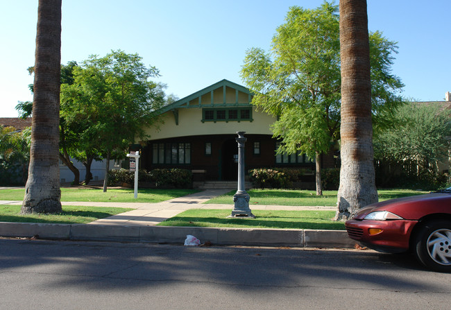 343 W Portland St in Phoenix, AZ - Foto de edificio - Building Photo