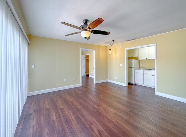 2241 W Pensacola St in Tallahassee, FL - Foto de edificio - Building Photo