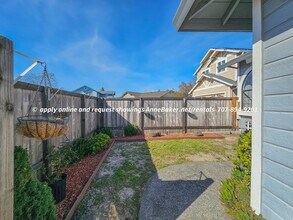 127 Melva Ct in Windsor, CA - Building Photo - Building Photo