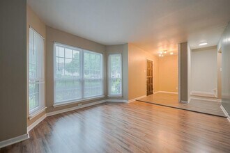 836 Wax Myrtle Ln in Houston, TX - Building Photo - Building Photo