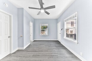 1711 E Appleton St, Unit 16 in Long Beach, CA - Building Photo