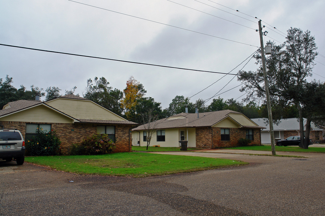 512 Mcfarland Ave in Fort Walton Beach, FL - Building Photo