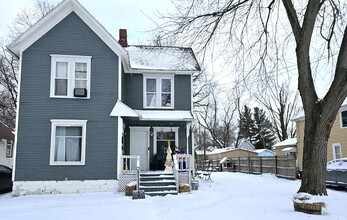 132 Union St N, Unit 1 in Battle Creek, MI - Building Photo - Building Photo