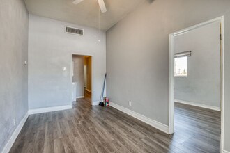 3500 Louisville Ave-Unit -A in El Paso, TX - Foto de edificio - Building Photo