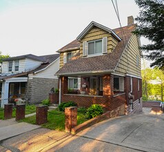 1510 Nobles Ln in Pittsburgh, PA - Foto de edificio - Building Photo