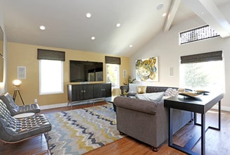 Stoneridge Apartments in Pleasanton, CA - Building Photo - Interior Photo