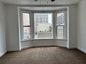 204 Locust St in Harrisburg, PA - Building Photo - Building Photo