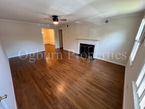 343 Hanover Arms Ct in Winston-Salem, NC - Building Photo - Building Photo