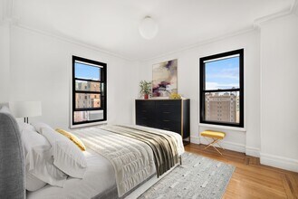 221 W 82 St in New York, NY - Building Photo - Building Photo