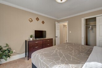 2225 Summit St in Durham, NC - Foto de edificio - Building Photo