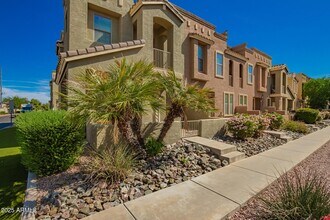6710 E University Dr in Mesa, AZ - Building Photo - Building Photo
