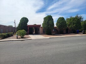 1029-1031 N Melendres St in Las Cruces, NM - Building Photo