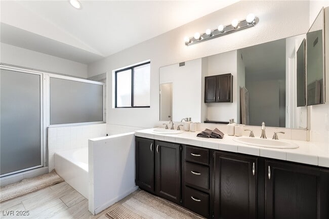 property at 2717 Lovington Dr